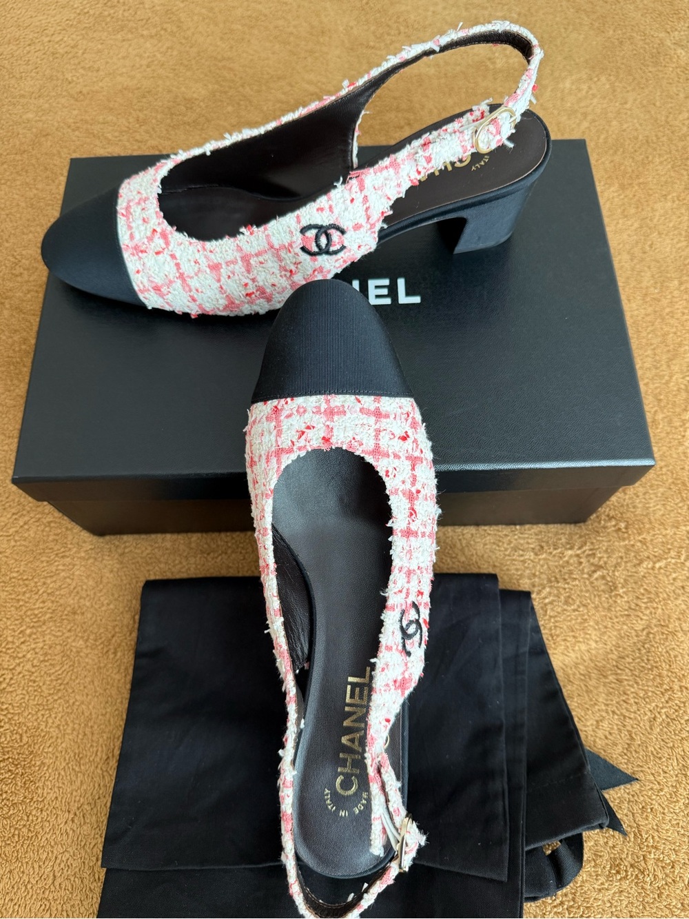 CHANEL Pink Tweed Slingback Pumps with Black Cap Toe 2” block heel SZ 39.5( 9US)